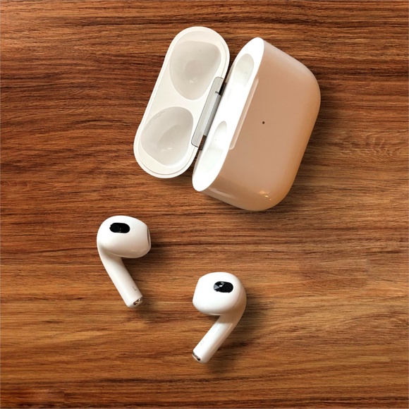 Apple Air pods 3rd Generation, Barely Used & Meticulously Clean - Picture 1 of 5